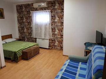 Фото номера Четырехместный номер эконом-класса Гостевой дом Krepost г. Дагомыс 3