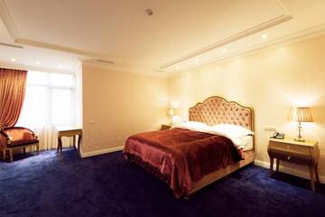Фото номера Люкс Гостиница Royal Hotel г. Дагомыс 3